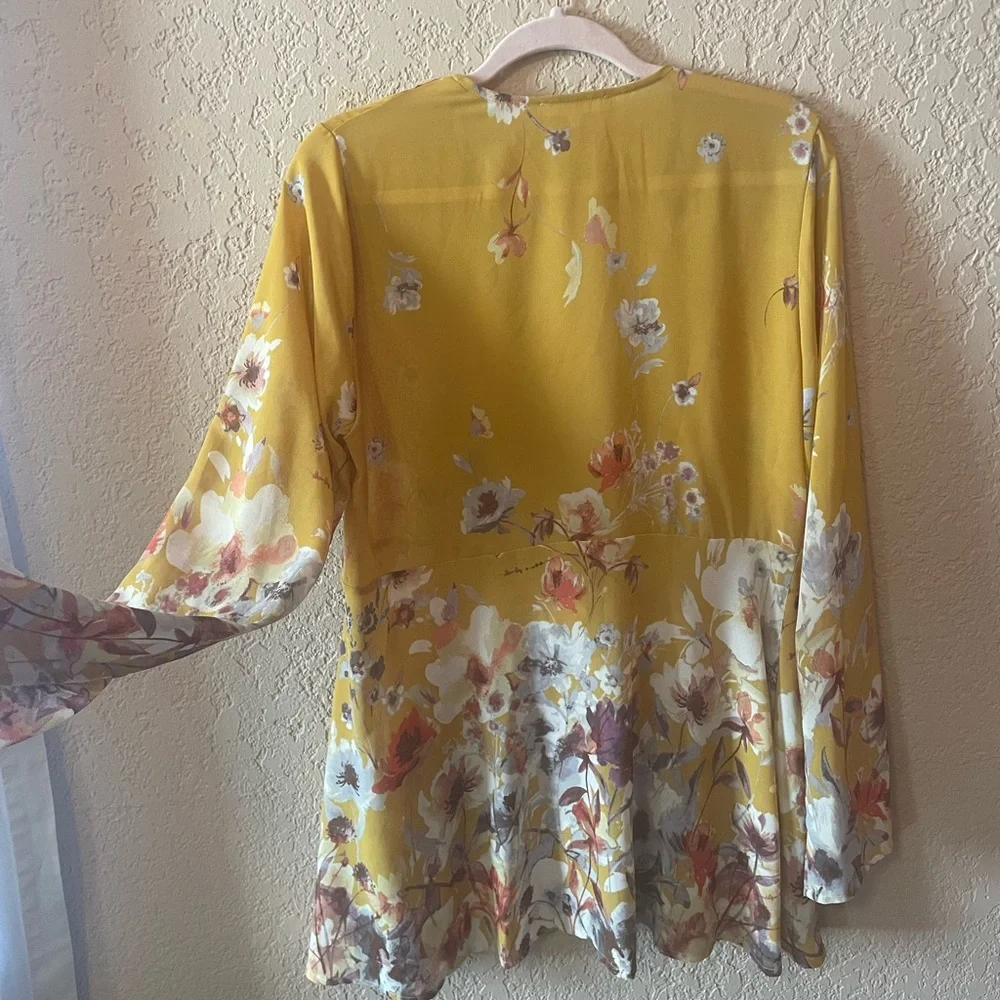 Floral Wrap Blouse - Picture 3 of 5